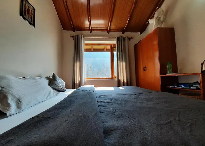The Hideout - Hiraeth Hostel Manali 